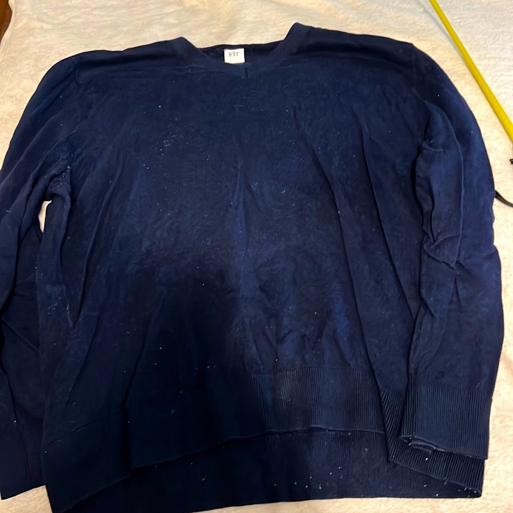 Men's XL lightweight Vneck sweater
